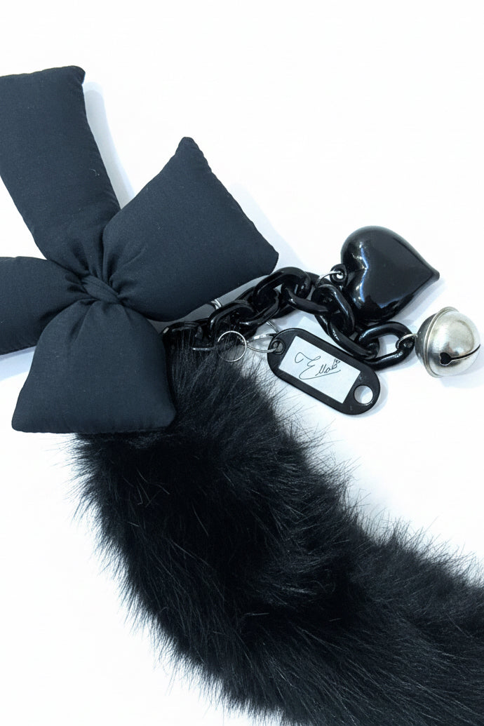 SIGNED Meovv Keychain ELLA 親簽鑰匙扣